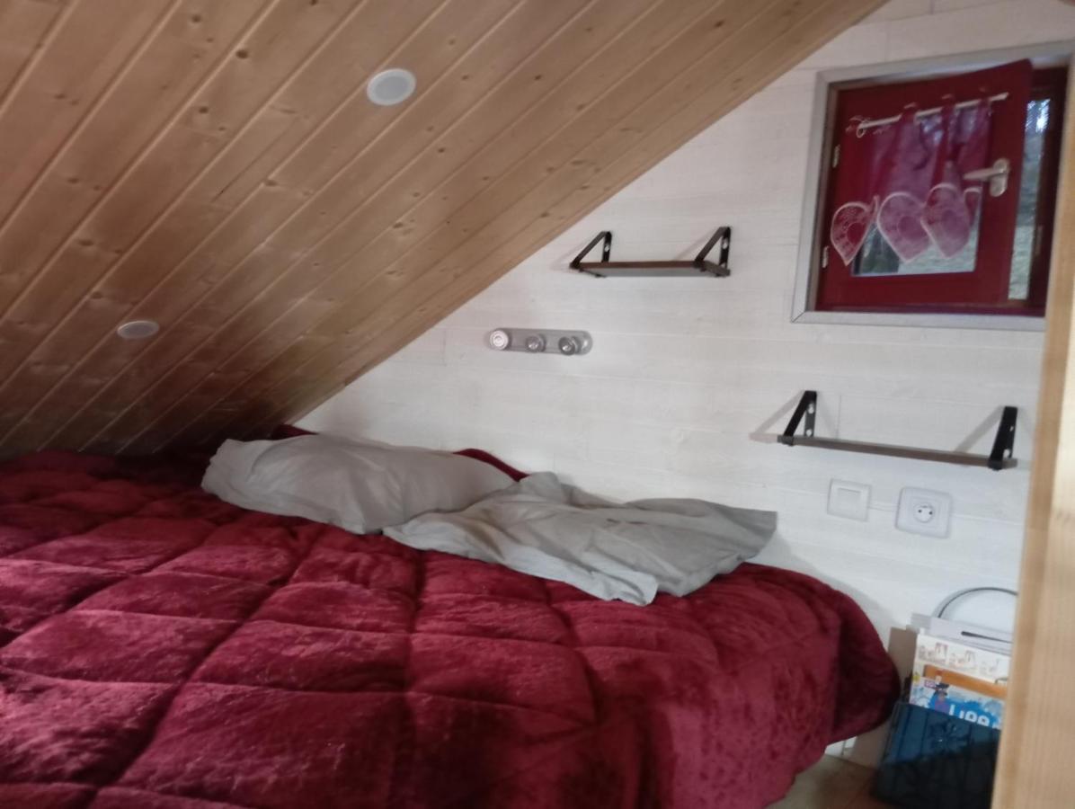 La P'Tite Maison Bois Du Herisson Menetrux-en-Joux Εξωτερικό φωτογραφία