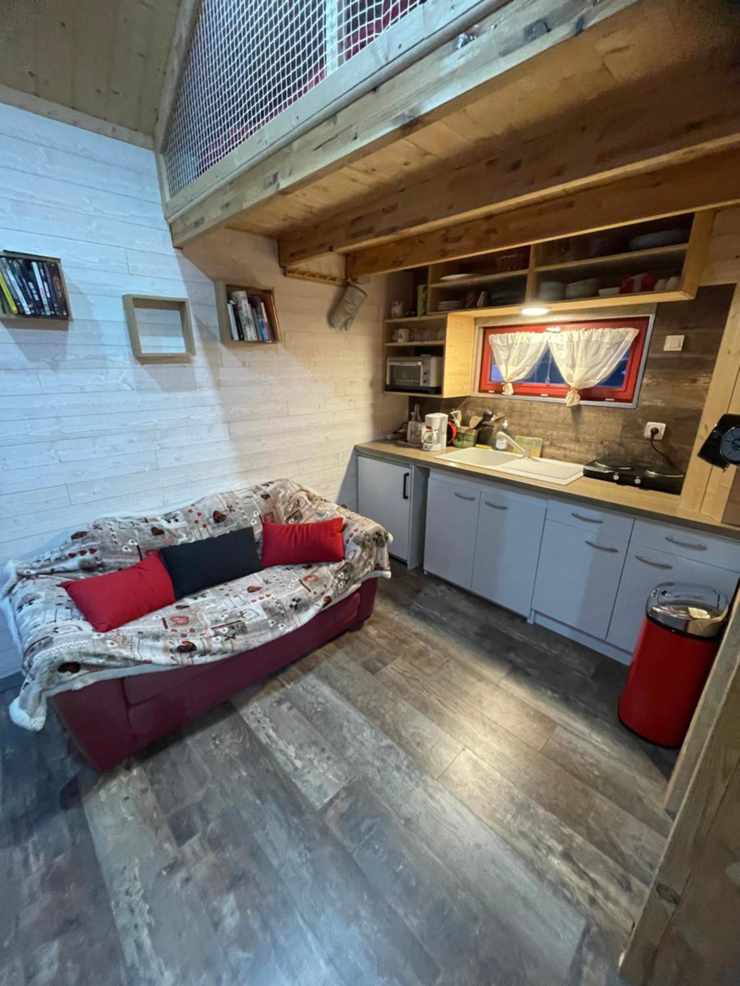 La P'Tite Maison Bois Du Herisson Menetrux-en-Joux Εξωτερικό φωτογραφία